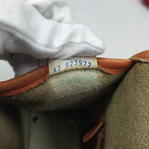 Dooney & Bourke Ivory Leather Flap Closure Crossbody Bag - VTG -Made in USA - Picture 15 of 16